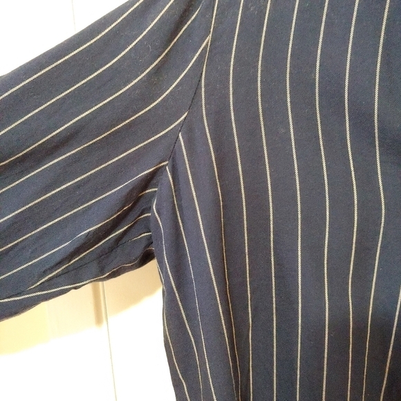 Old navy striped blouse - Picture 4 of 9